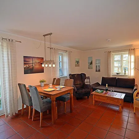 Ron Apartment